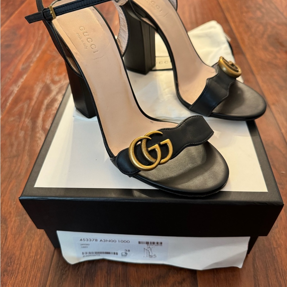 Gucci leather sandal